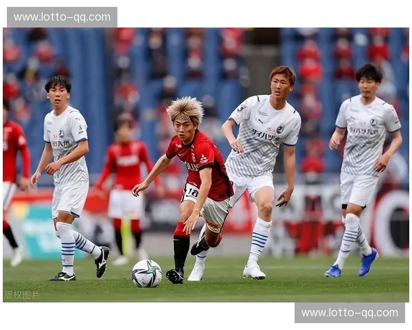 町田泽维亚五后卫体系构建铜墙铁壁 场均拦截15次领跑东亚